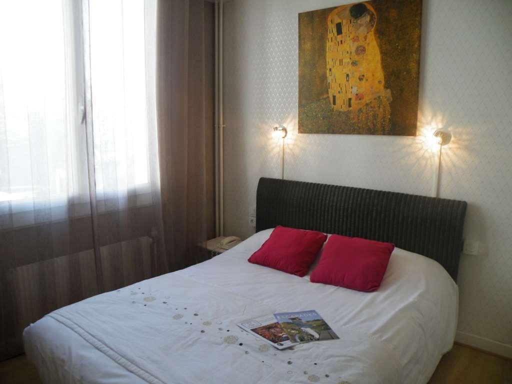 Brit Hotel Roanne - Le Grand Hotel Værelse billede