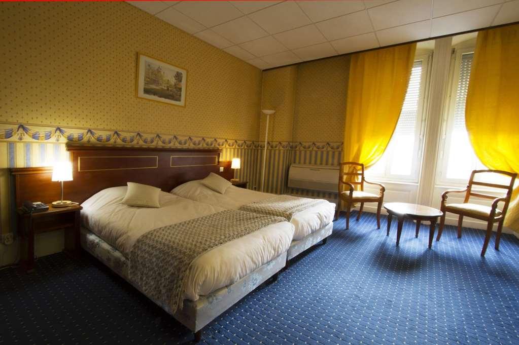 Brit Hotel Roanne - Le Grand Hotel Værelse billede