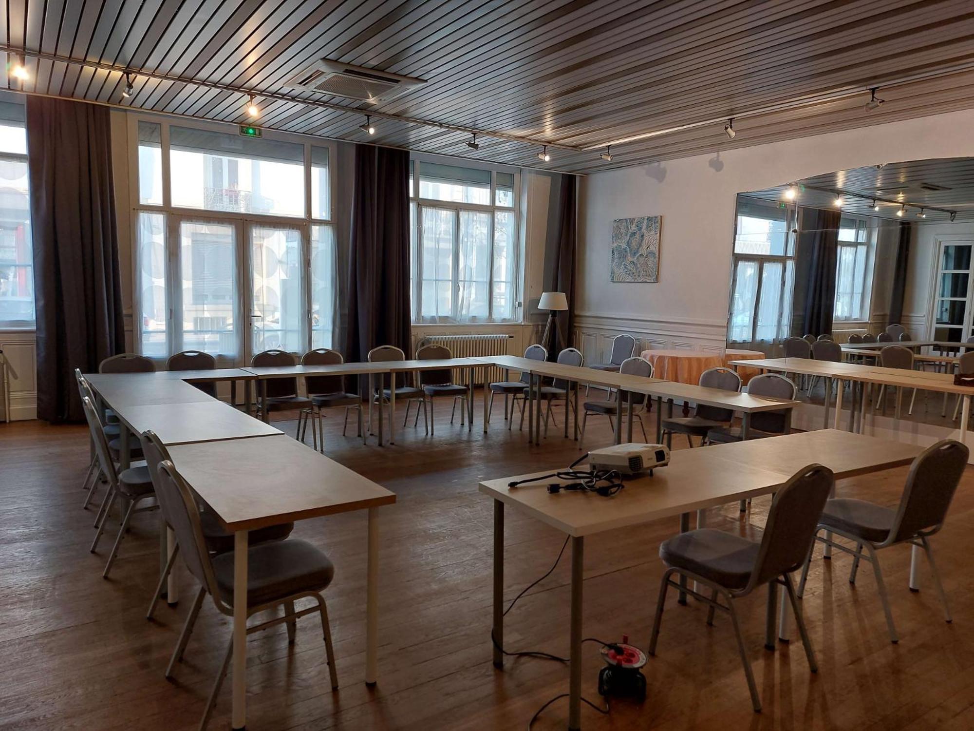 Brit Hotel Roanne - Le Grand Hotel Eksteriør billede