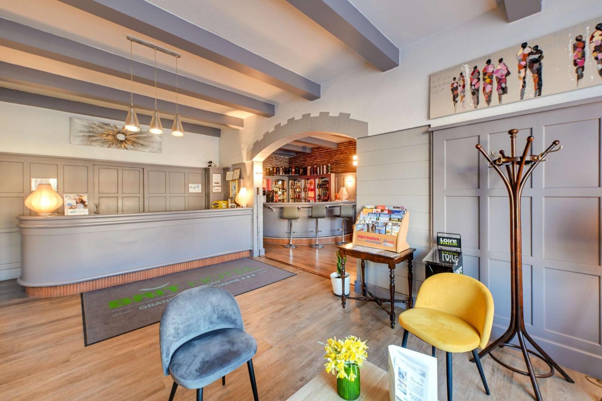 Brit Hotel Roanne - Le Grand Hotel Eksteriør billede