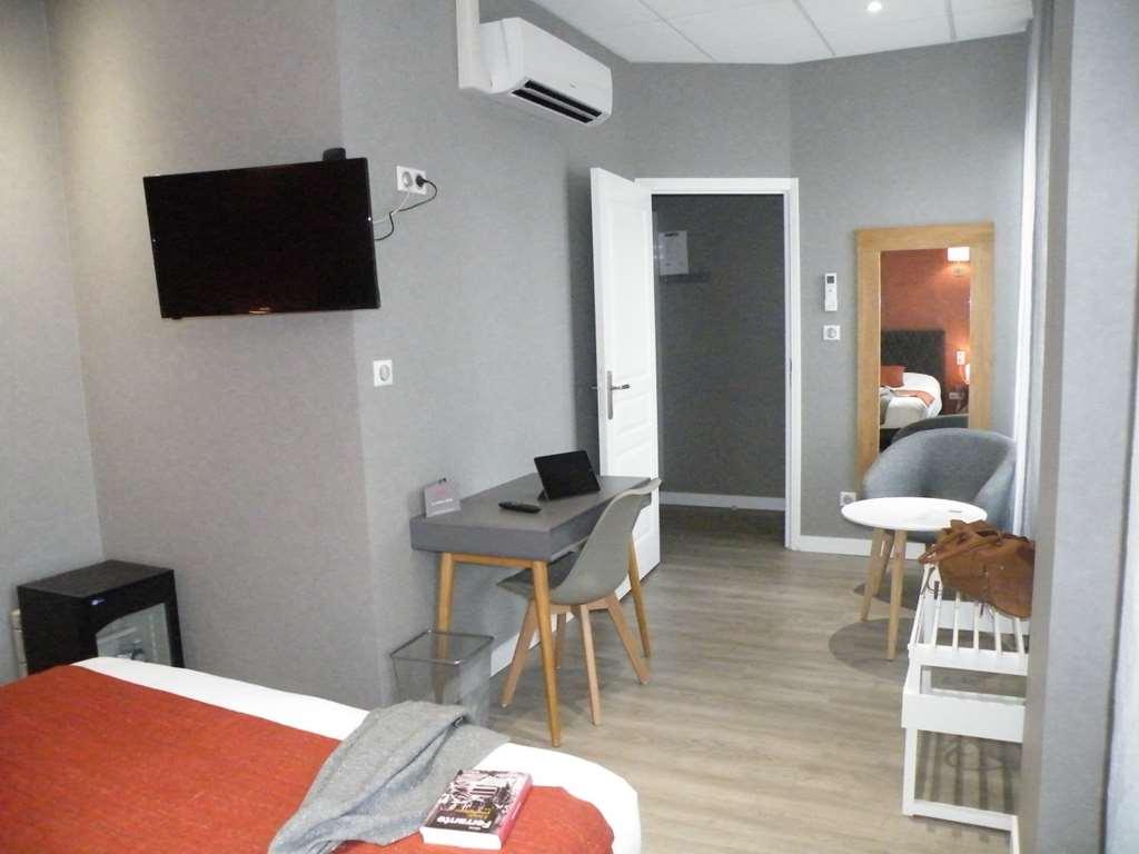 Brit Hotel Roanne - Le Grand Hotel Værelse billede